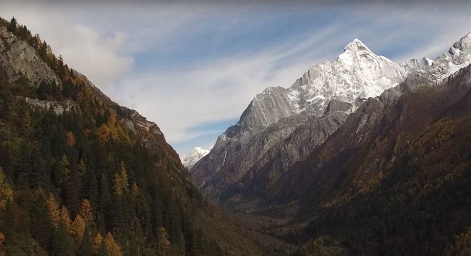 Watch Jason Schlarb and Meredith Edwards Run the World's Highest Ultra in China